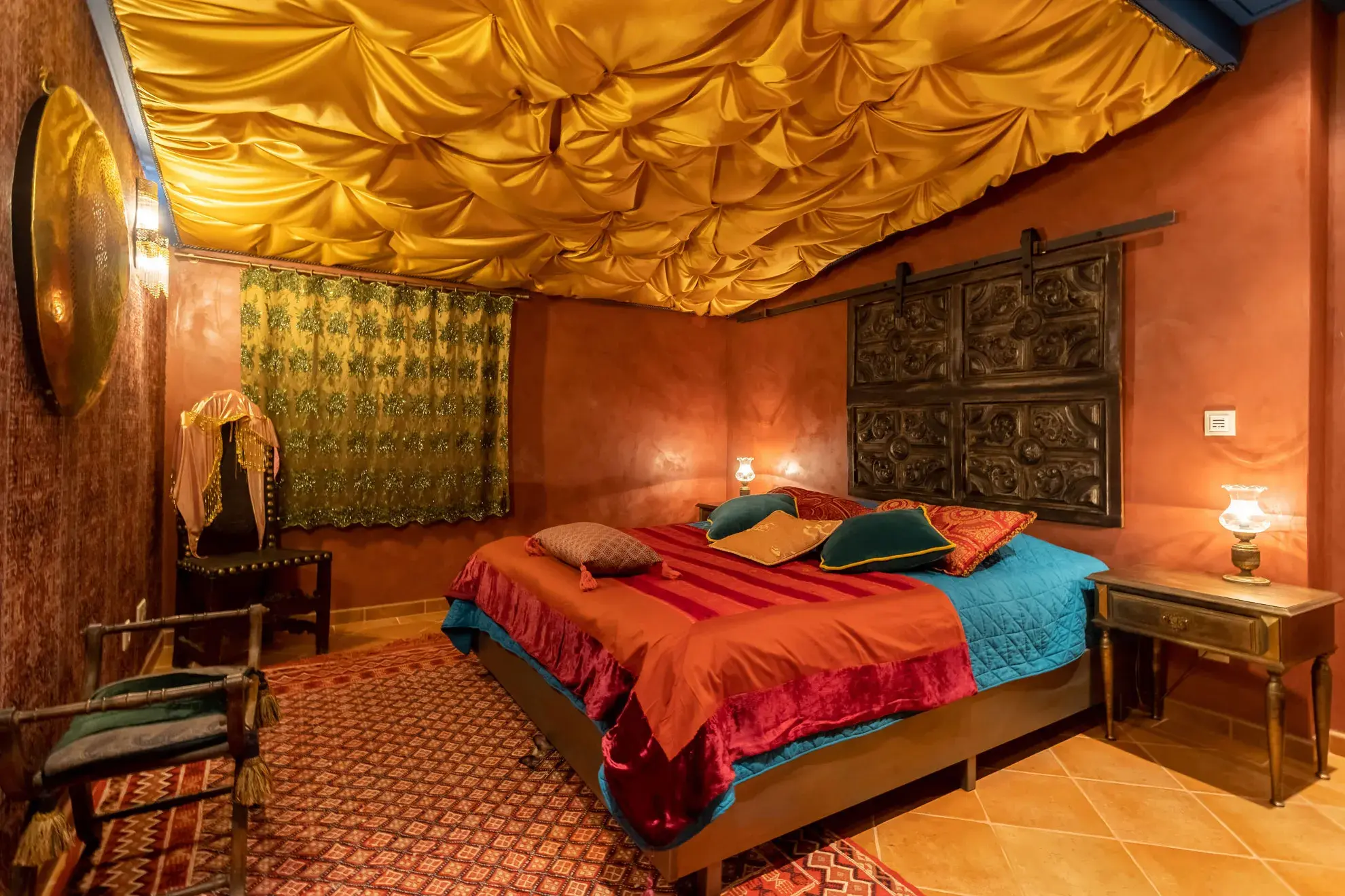 Venus of Lisbon - Harem Suite - photo-04